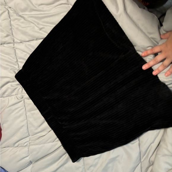 Stretchy black mini 3/15$ - Picture 3 of 3